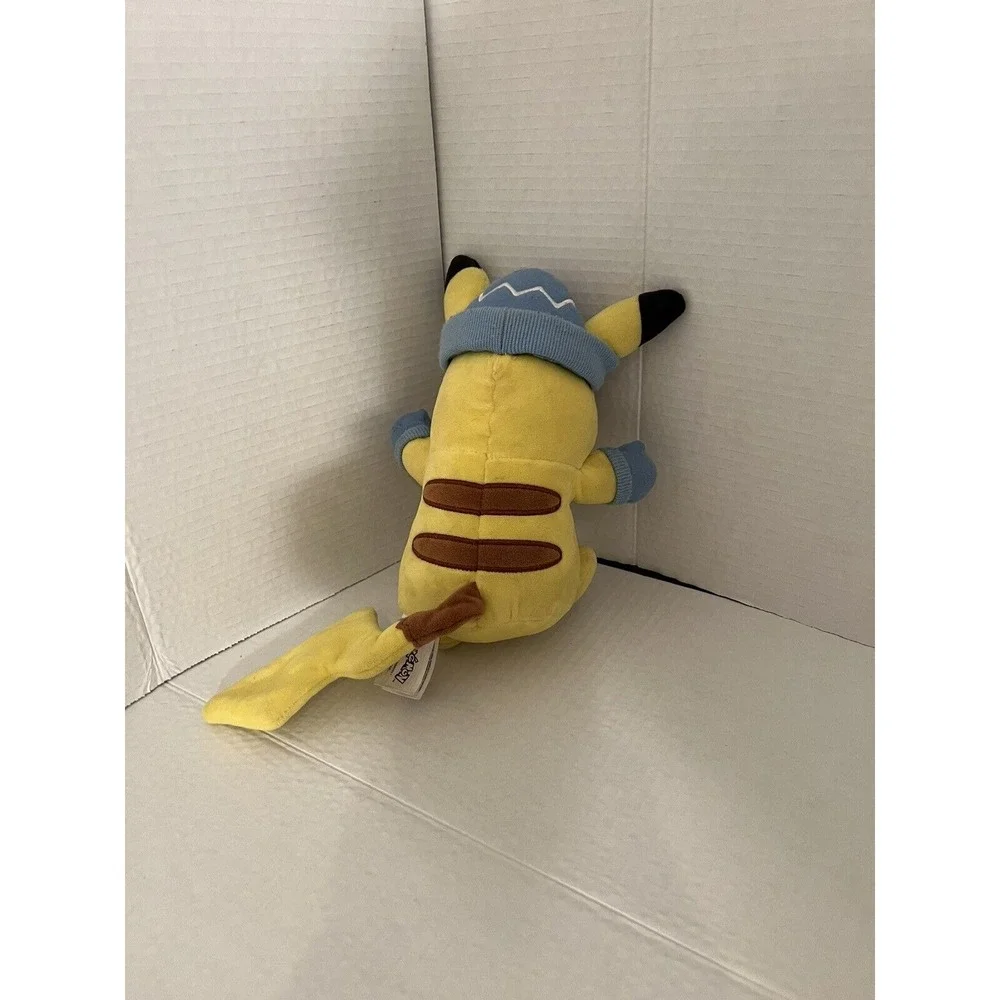 Pokemon Pikachu With Hat And Mittens By GAME FREAK Christmas‎ 2022 Approx. 8.5